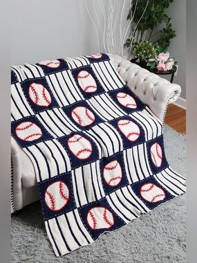 Comfy Luxe Baseball Pattern Print Cozy Throw Blanket